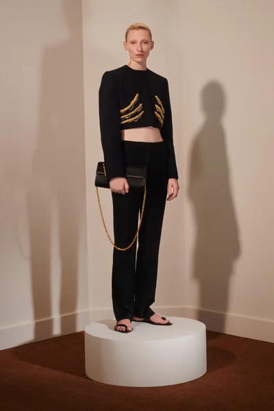 Look 10